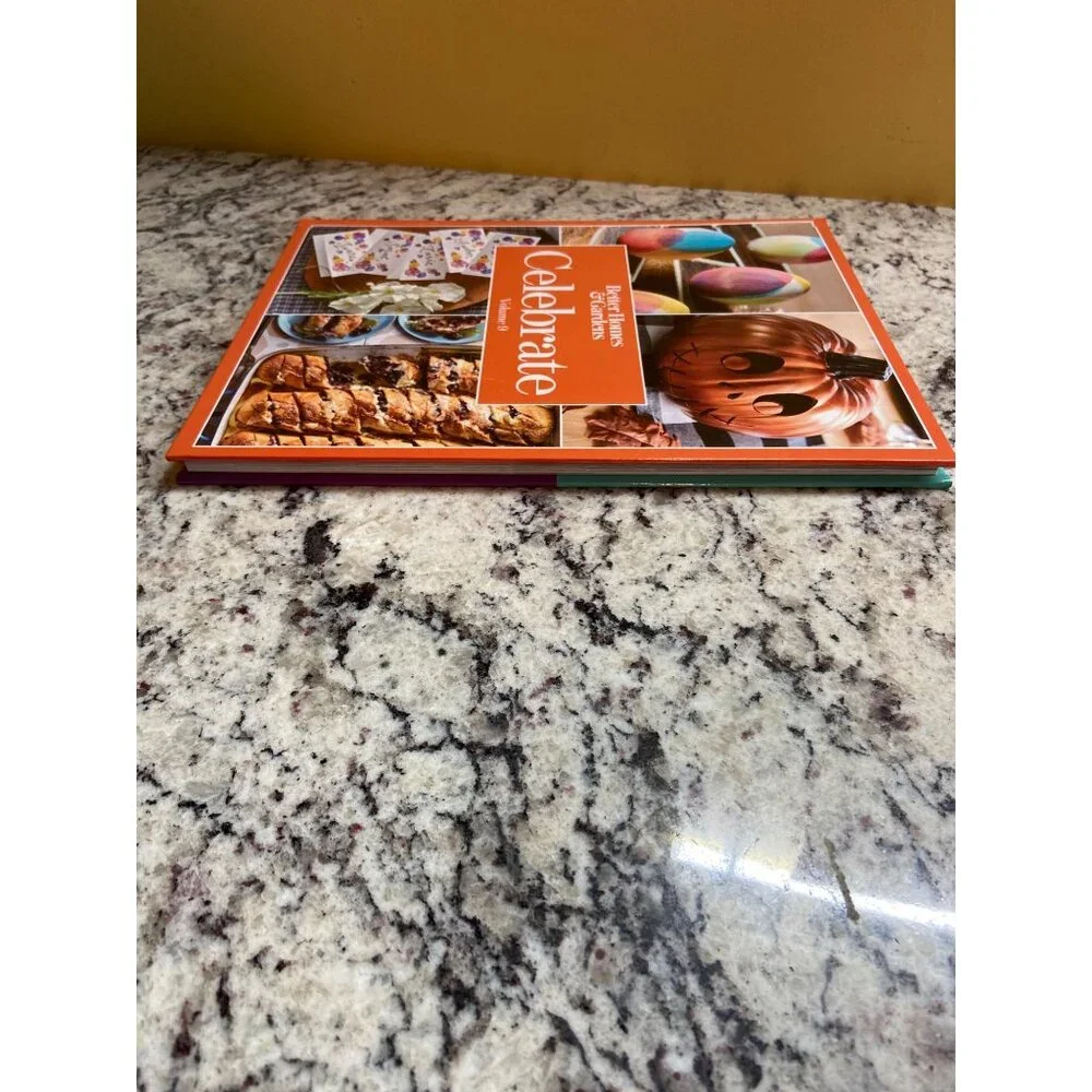 Better Homes & Gardens Celebrate Vol 9 HC – 2019 Holiday Crafts, Recipes, Decor